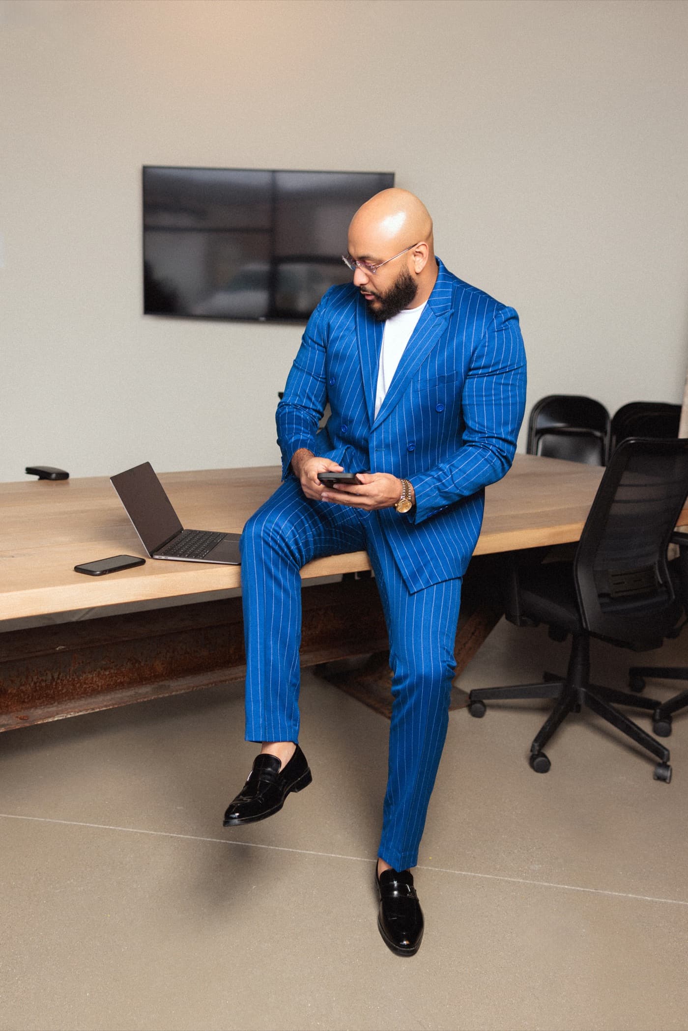 Angelo Garay working a client file